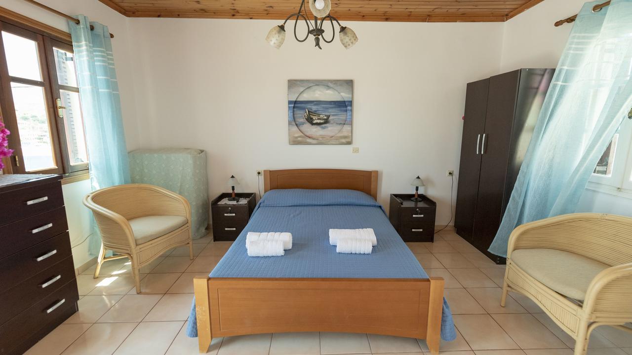 Filoxenia Apartments Chalki Town Eksteriør billede