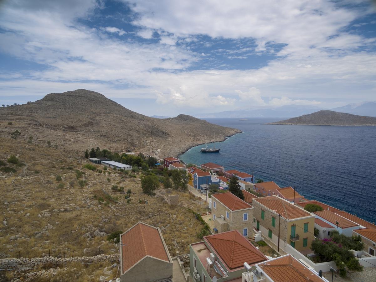 Filoxenia Apartments Chalki Town Eksteriør billede